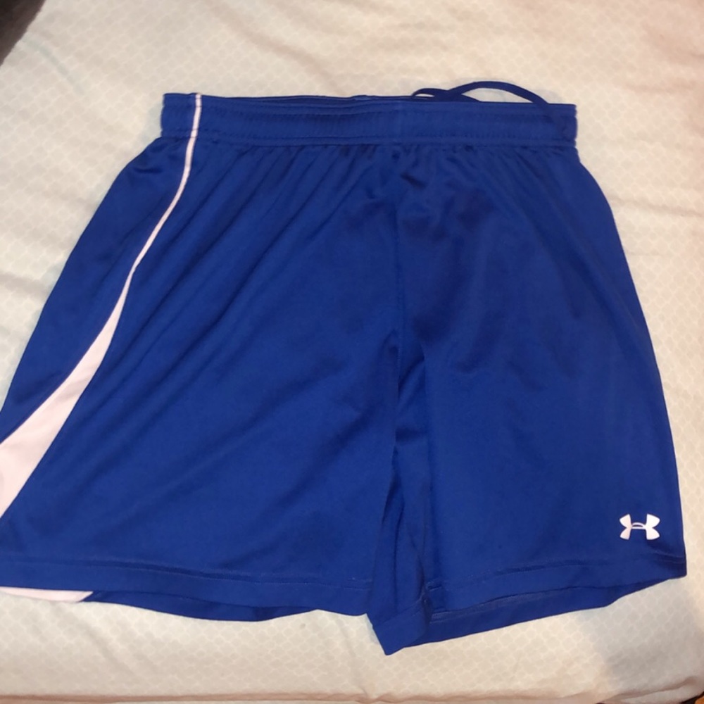 under armor lose and really comfy shorts